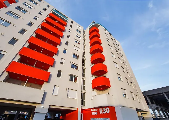Trendy Apartment Near City Center