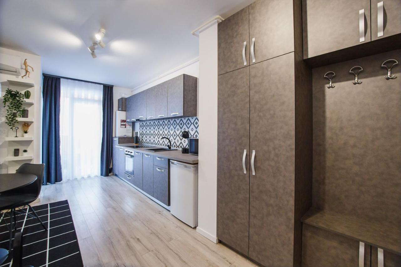 Apartment Trendy Near Center Oradea