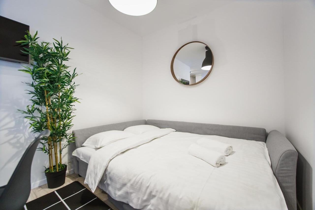 Apartment Trendy Near Center Oradea