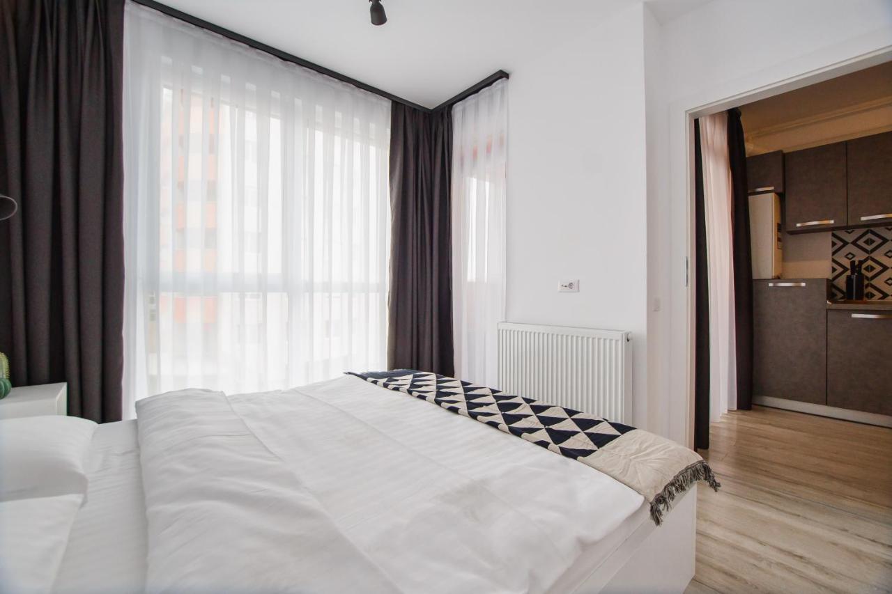 Trendy Near Center Apartment Oradea